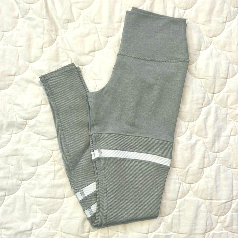 ALO Yoga Legit Legging in Light Grey with White Stripes